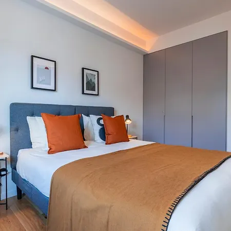 Апартаменти Charming Design *