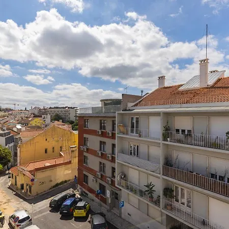 Apartment Charming Design Lisbon